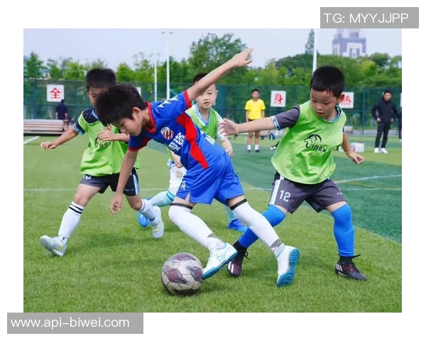 欢乐足球中文版带你体验激情四溢的足球盛宴与团队协作的乐趣 欢乐足球中文版带你体验激情四溢的足球盛宴与团队协作的乐趣