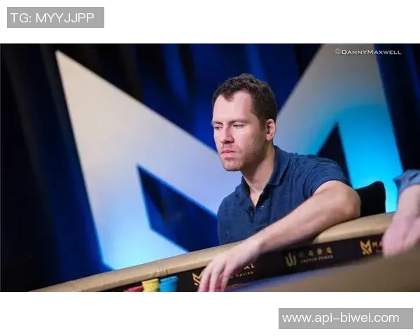 足球Maxwell的传奇旅程揭秘与职业生涯的辉煌成就分析 足球Maxwell的传奇旅程揭秘与职业生涯的辉煌成就分析